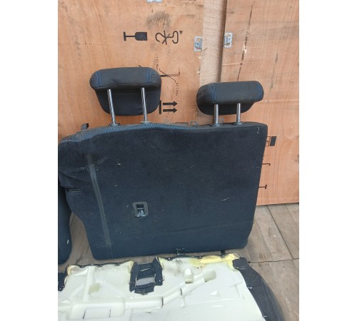 Задний ряд сидений