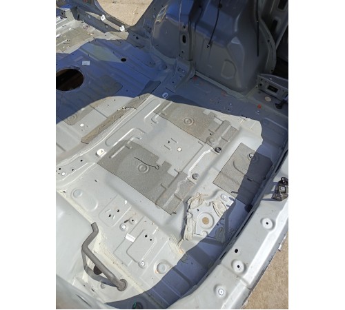 Пол багажника (ниша)