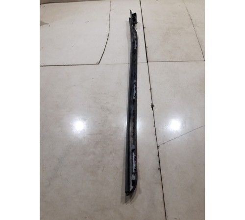 Молдинг лобового стекла(левый)