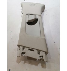 Обшивка центральной стойки левая