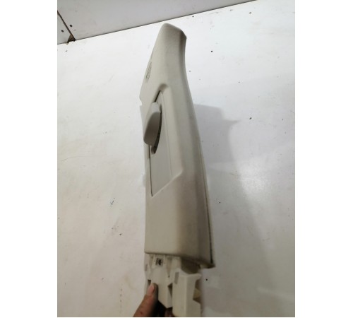 Обшивка центральной стойки левая