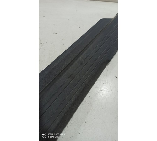 Накладка порога (передняя правая)