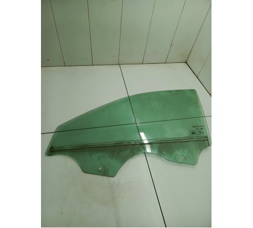 Стекло двери переднее левое