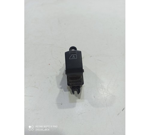 Кнопка стеклоподъемника (задняя правая)