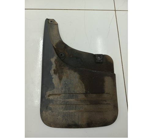 Брызговик задний левый