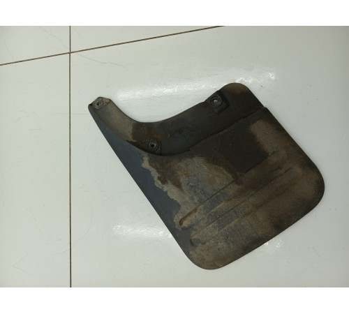 Брызговик задний левый