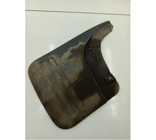 Брызговик задний левый