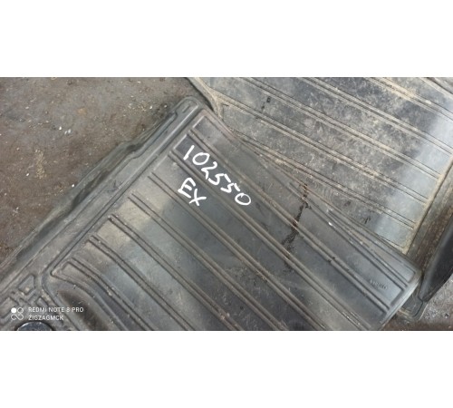 Комплект ковриков салона