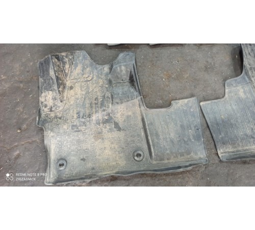 Комплект ковриков салона