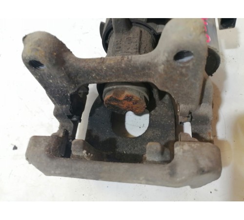 Суппорт задний левый