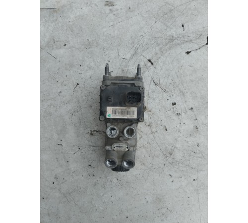 Кран (клапан) тормозной главный EBS3