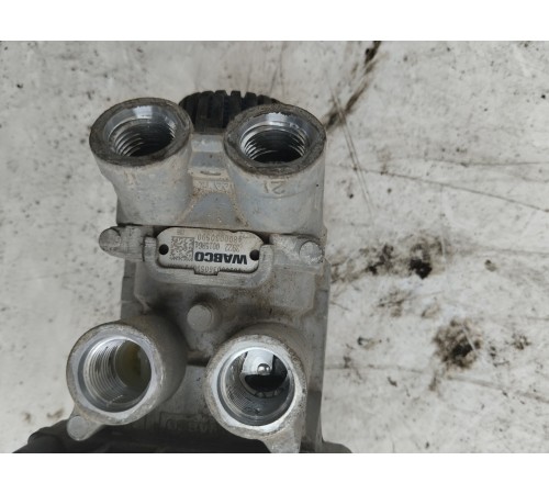 Кран (клапан) тормозной главный EBS3