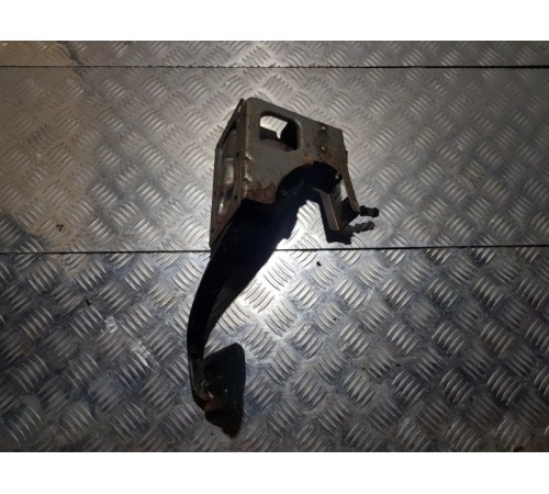 Педаль тормоза