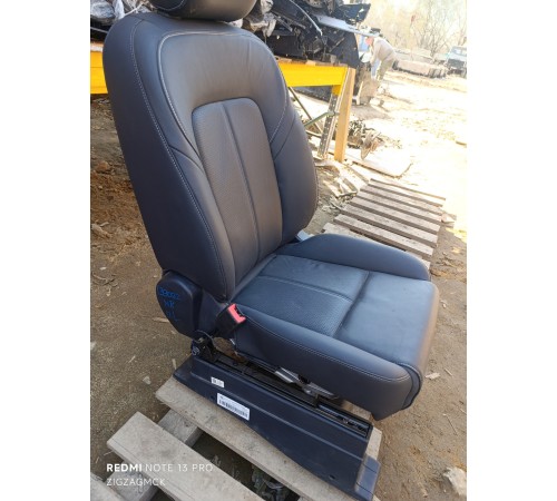 Сиденье переднее левое