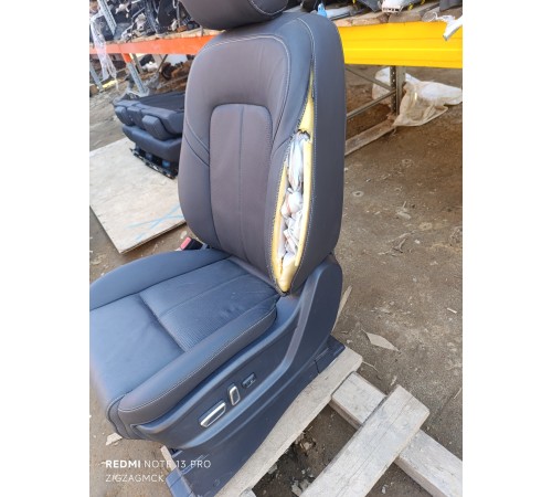 Сиденье переднее левое