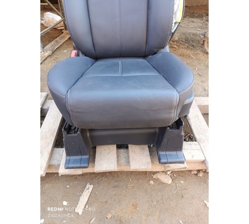 Сиденье переднее левое