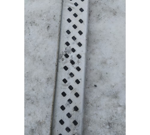 Подножка порога левая