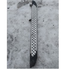 Подножка порога левая