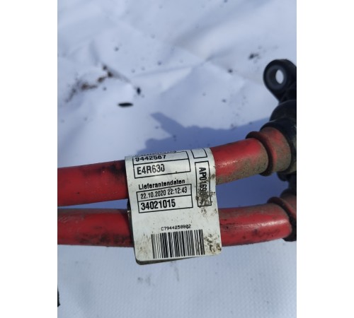 Плюсовой провод аккумулятора