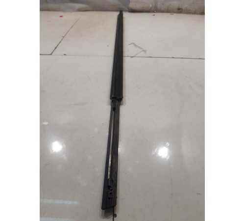 Уплотнитель стекла (задний, правый)