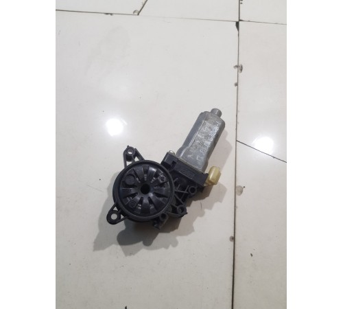 Моторчик стеклоподъемника передний правый