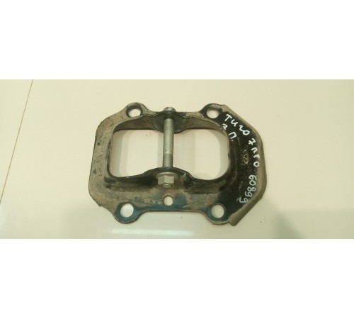 Кронштейн заднего рычага