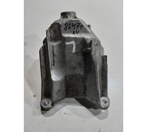 Опора двигателя(левая)