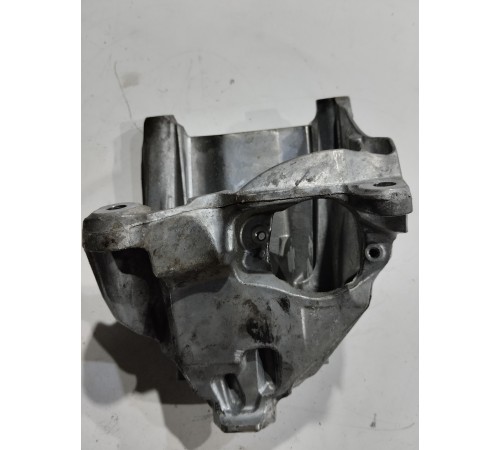 Опора двигателя(левая)