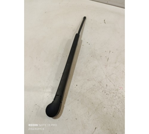 Поводок стеклоочистителя задний