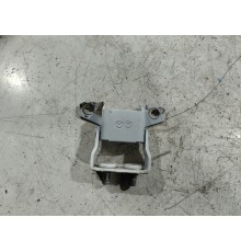 Петля крышки багажника левая