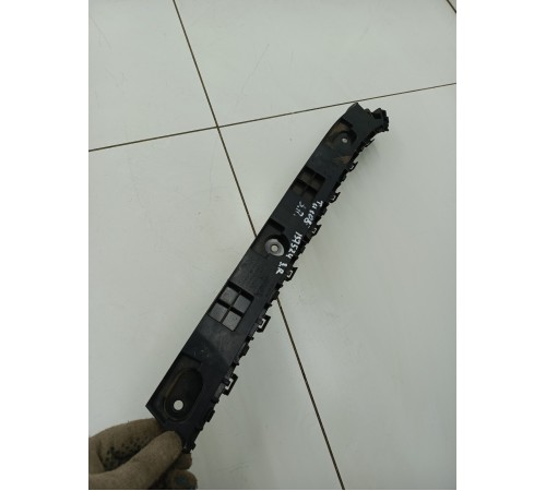 Кронштейн крепление заднего бампера правый