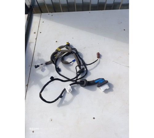 Жгут проводов левой задней двери в сборе