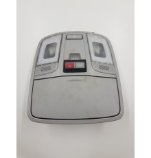 Плафон внутреннего освещения салона передний