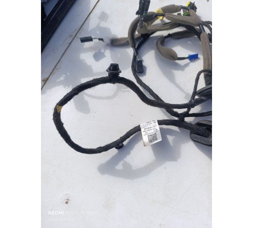 Жгут проводов левой задней двери в сборе