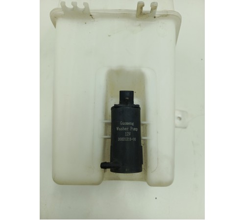 Бачок омывателя лобового стекла в сборе с моторчиком