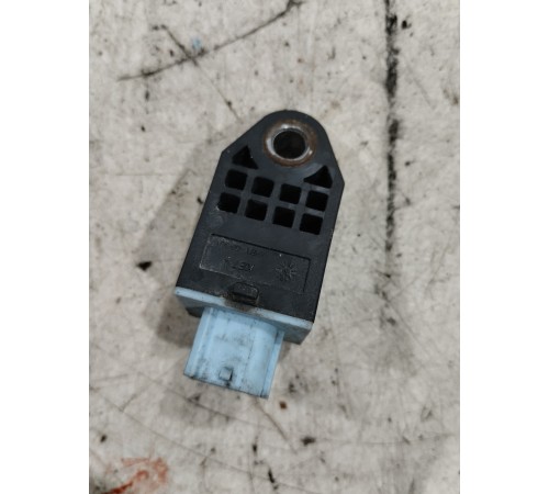 Датчик удара (AIRBAG) передний левый