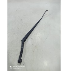 Поводок стеклоочистителя(правый)