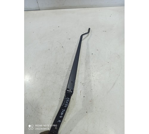 Поводок стеклоочистителя(правый)