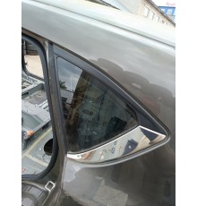 Глухое стекло заднее левое