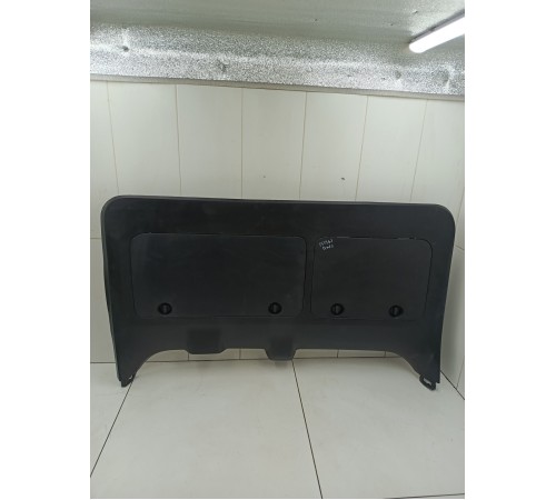 Обшивка крышки багажника