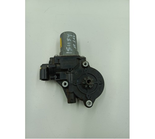 Моторчик стеклоподъемника передний левый