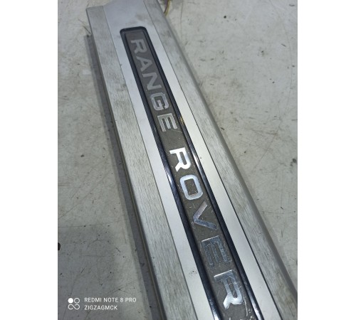 Накладка порога (передняя правая)