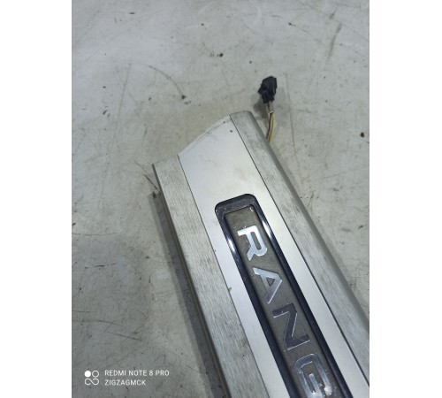 Накладка порога (передняя правая)