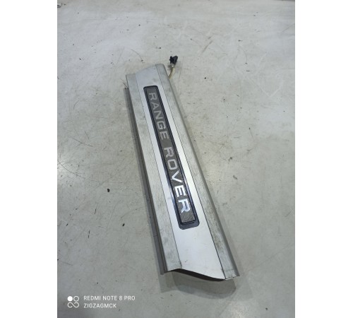 Накладка порога (передняя правая)