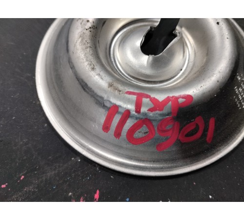 Крепление запасного колеса