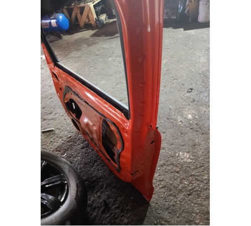 Дверь передняя правая