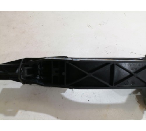 Ручка двери передняя левая внешняя