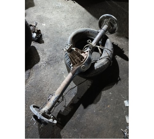 Задний мост в сборе