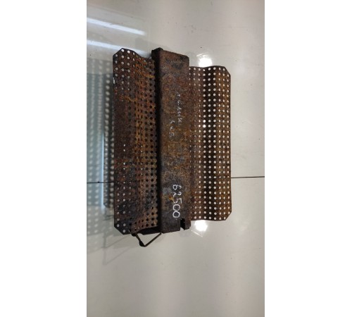 Решётка усилителя переднего бампера (левая)