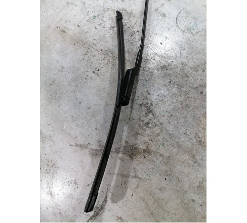 Поводок стеклоочистителя  правый